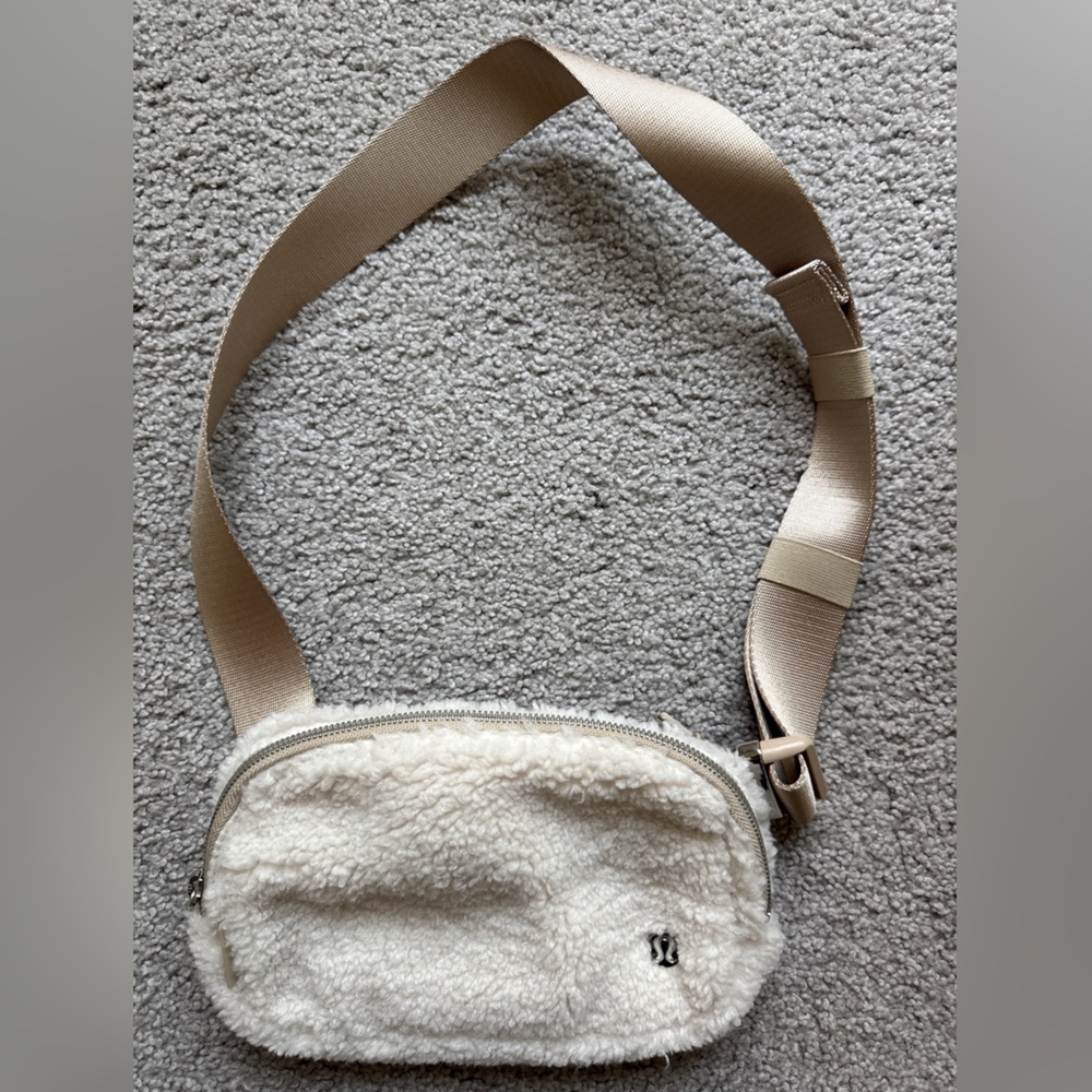 Lululemon Sherpa-Style Cream Crossbody Bag with Adjustable Strap